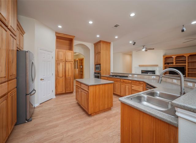 4401 Sam Bass RD, Round Rock, TX 78681