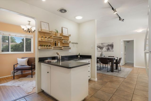 801 Monroe Street NE, Albuquerque, NM 87110