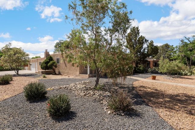 801 Monroe Street NE, Albuquerque, NM 87110
