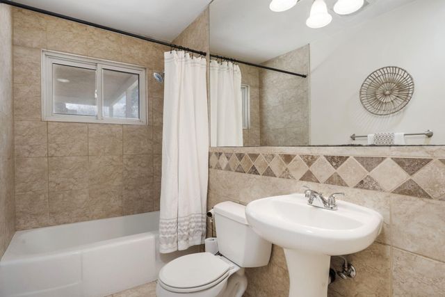 801 Monroe Street NE, Albuquerque, NM 87110