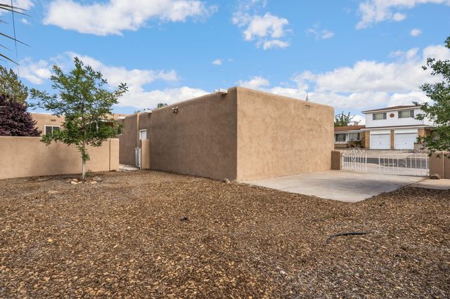 801 Monroe Street NE, Albuquerque, NM 87110