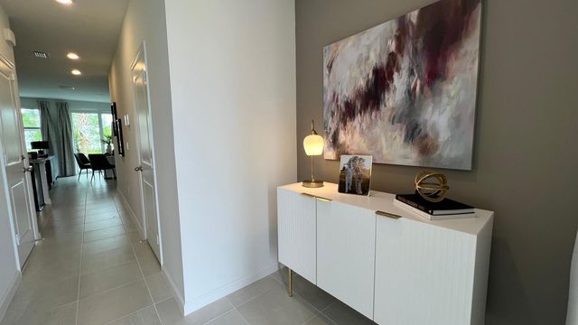 560 Salisbury Circle, Fort Pierce, FL 34982