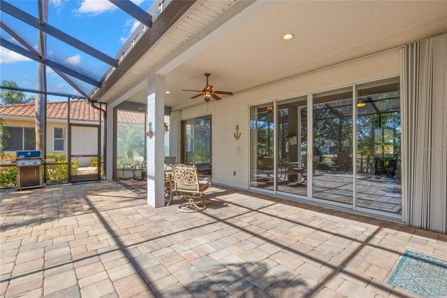 1305 CRYSTAL GREENS DRIVE, Sun City Center, FL 33573