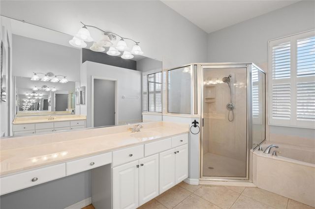 1305 CRYSTAL GREENS DRIVE, Sun City Center, FL 33573