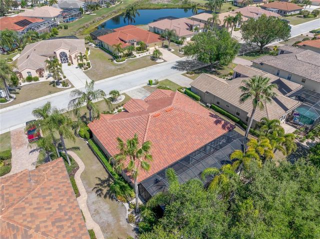 1305 CRYSTAL GREENS DRIVE, Sun City Center, FL 33573