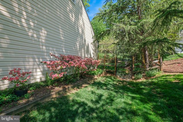 9 MAGIC MOUNTAIN CT, Rockville, MD 20852