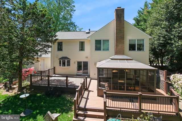 9 MAGIC MOUNTAIN CT, Rockville, MD 20852