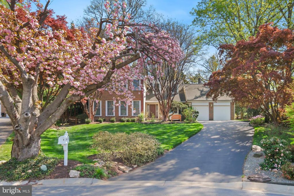 9 MAGIC MOUNTAIN CT, Rockville, MD 20852