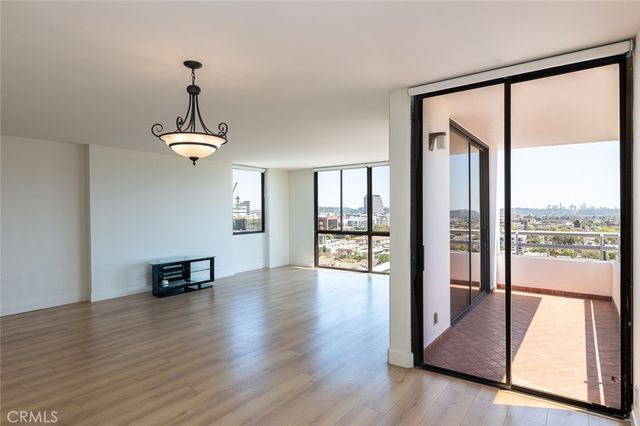 345 Pioneer Drive 1404, Glendale, CA 91203