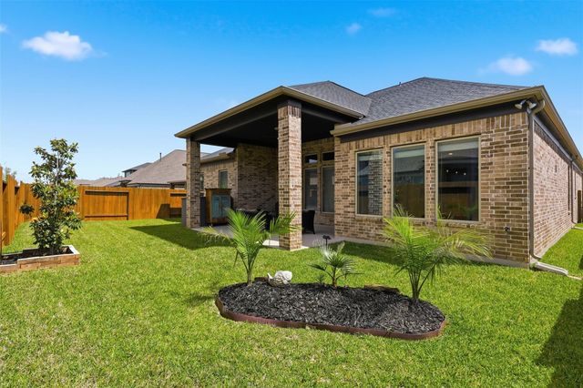 209 Bright Bluff Circle, Waller, TX 77484