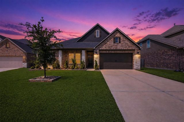 209 Bright Bluff Circle, Waller, TX 77484