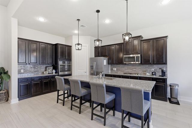 209 Bright Bluff Circle, Waller, TX 77484