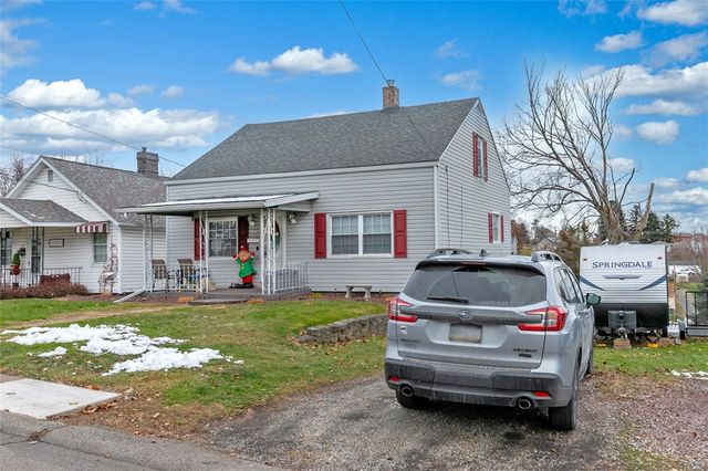 20 Crawford St, North Union Twp, PA 15401