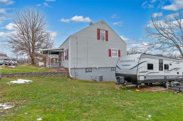 20 Crawford St, North Union Twp, PA 15401
