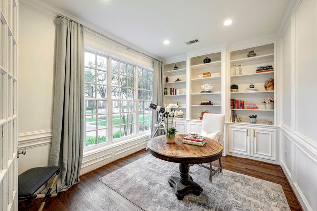 4028 Riley Street, West University Place, TX 77005