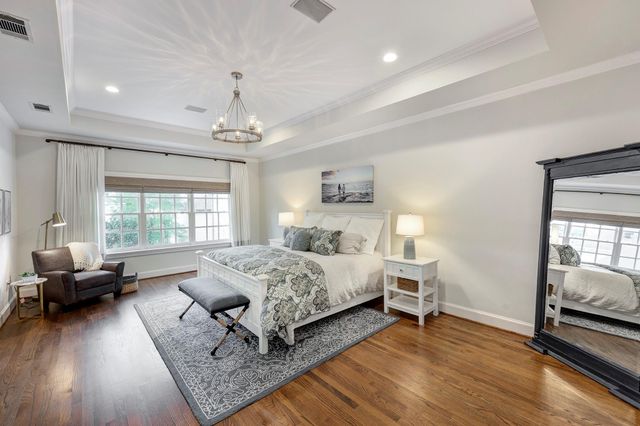 4028 Riley Street, West University Place, TX 77005