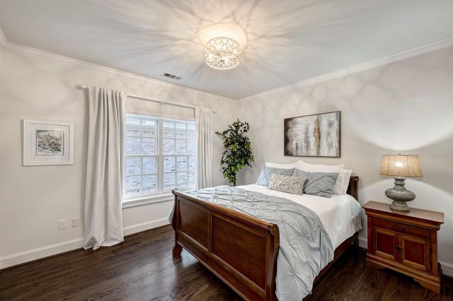 4028 Riley Street, West University Place, TX 77005