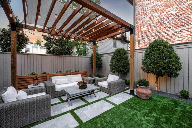 4028 Riley Street, West University Place, TX 77005