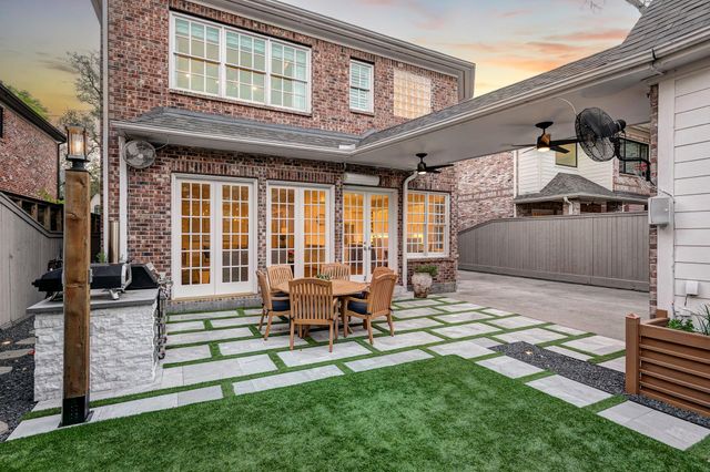 4028 Riley Street, West University Place, TX 77005