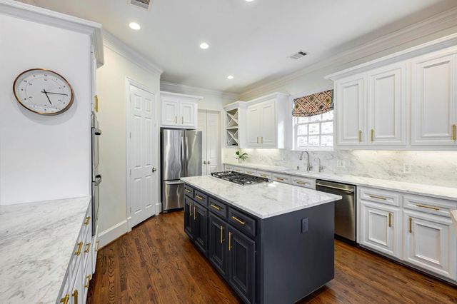 4028 Riley Street, West University Place, TX 77005