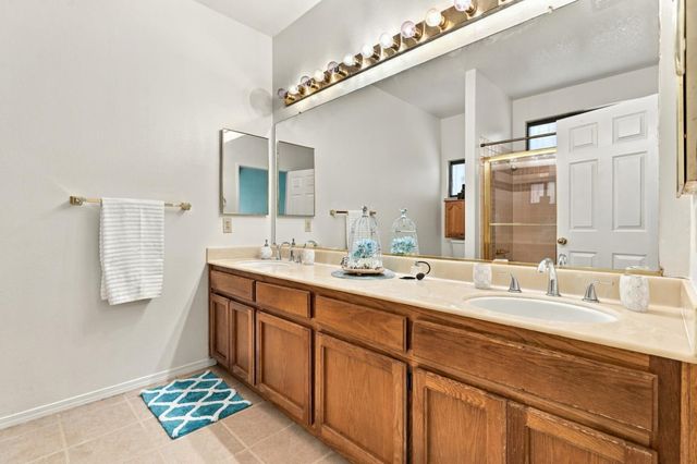 8908 Royal Gate Way, Elk Grove, CA 95624