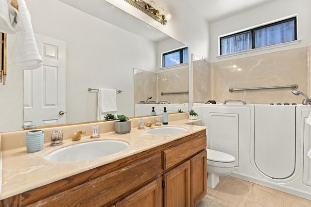 8908 Royal Gate Way, Elk Grove, CA 95624