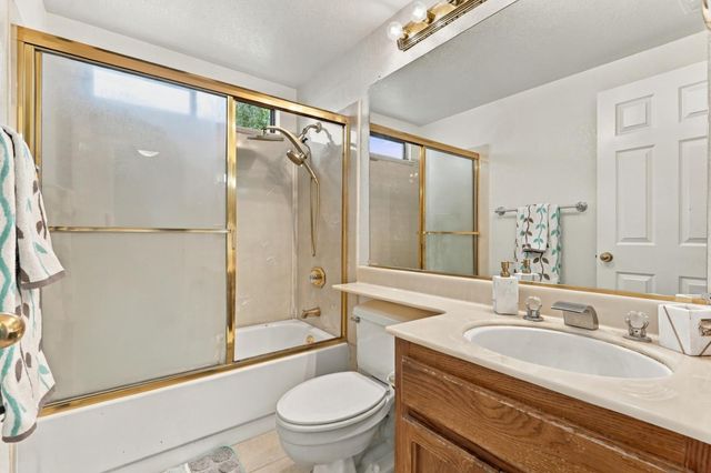 8908 Royal Gate Way, Elk Grove, CA 95624