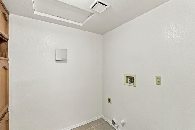 8908 Royal Gate Way, Elk Grove, CA 95624