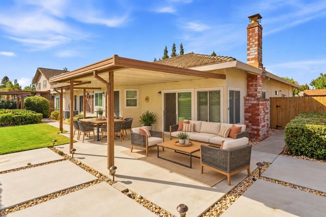 8908 Royal Gate Way, Elk Grove, CA 95624