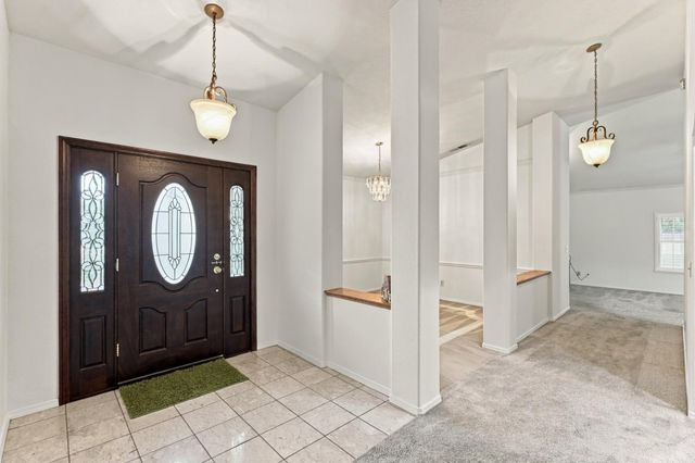 8908 Royal Gate Way, Elk Grove, CA 95624