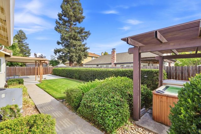 8908 Royal Gate Way, Elk Grove, CA 95624