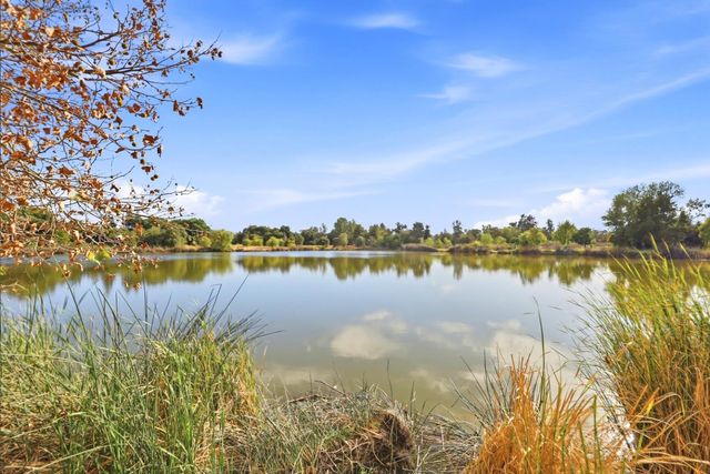 8908 Royal Gate Way, Elk Grove, CA 95624