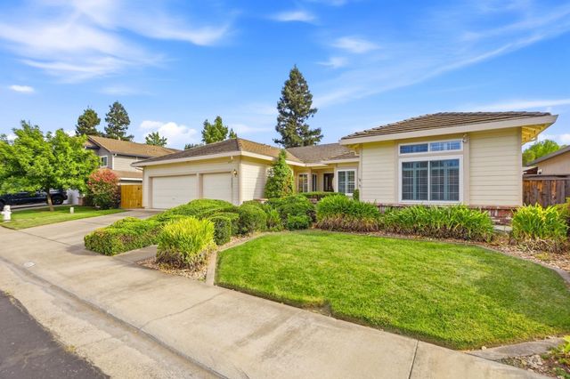 8908 Royal Gate Way, Elk Grove, CA 95624
