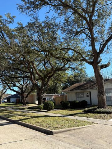 10226 Old Orchard Road, La Porte, TX 77571