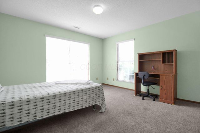 1240 Dunhurst Street, Circleville, OH 43113