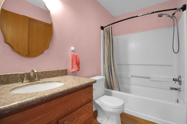 1240 Dunhurst Street, Circleville, OH 43113