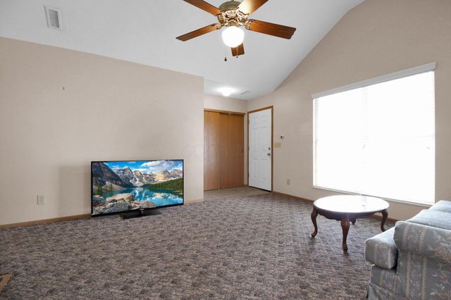 1240 Dunhurst Street, Circleville, OH 43113