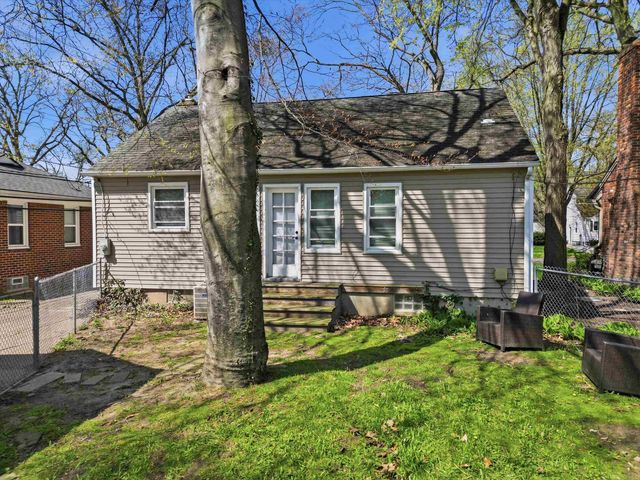 1012 N Blair Avenue, Royal Oak, MI 48067