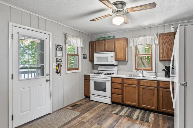 28264 Sunberg Road, Mora, MN 55051
