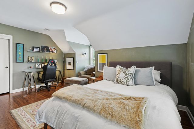 5325 Wooddale Avenue, Edina, MN 55424