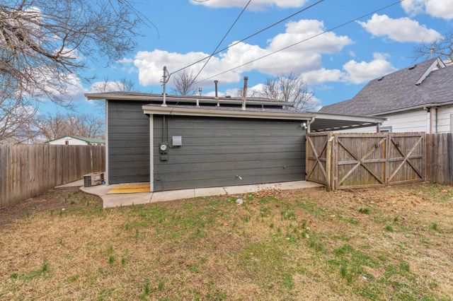 3128 W University Ave, Wichita, KS 67213