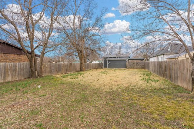 3128 W University Ave, Wichita, KS 67213