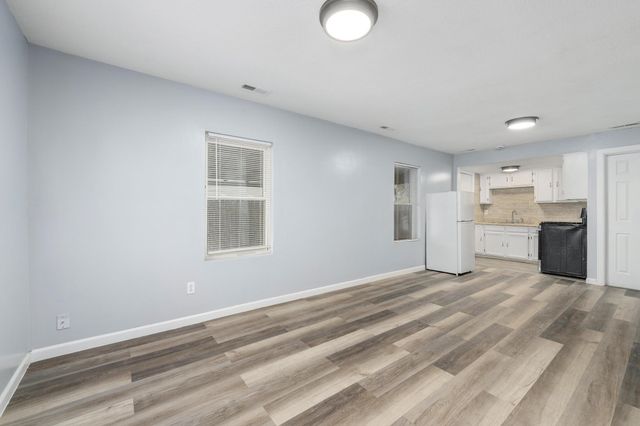 3128 W University Ave, Wichita, KS 67213