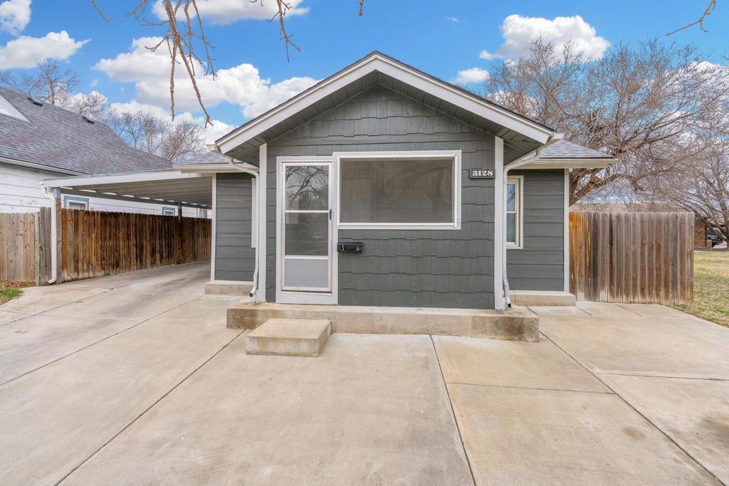 3128 W University Ave, Wichita, KS 67213