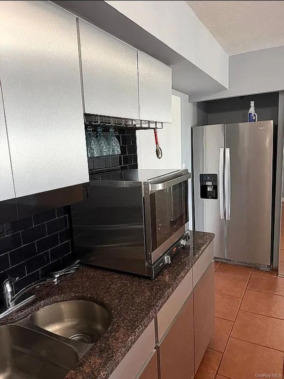 725 Miller Avenue 410, Freeport, NY 11520 — photo 4