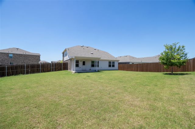820 Forestdale Court, Haslet, TX 76052
