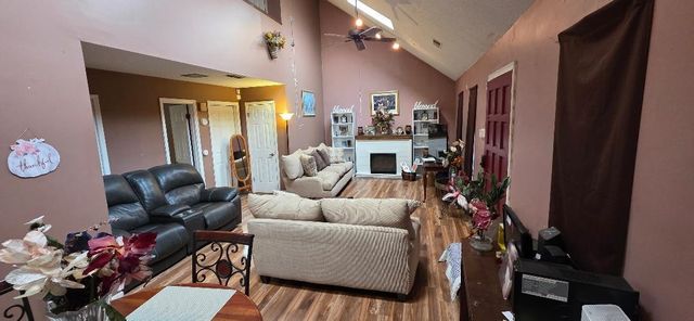 4285 BOEINGSHIRE DR, Memphis, TN 38116