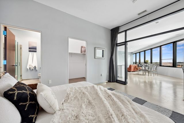 5601 Smetana Drive 608, Hopkins, MN 55343