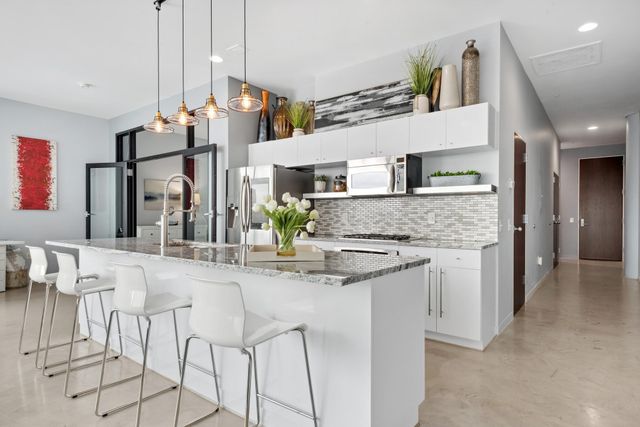 5601 Smetana Drive 608, Hopkins, MN 55343