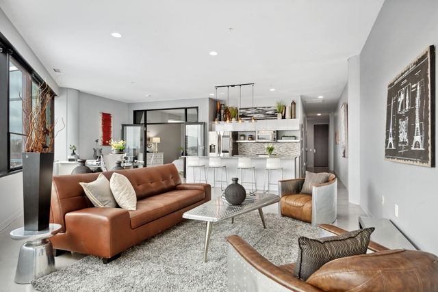 5601 Smetana Drive 608, Hopkins, MN 55343